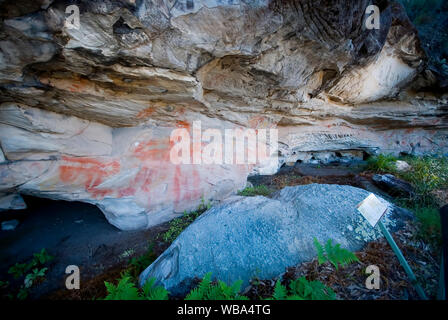 The Tombs, a sacred area used as a burial site by the Aboriginal inhabitants of the region.   Vandals and grave robbers had desecrated the spot by 190 Stock Photo