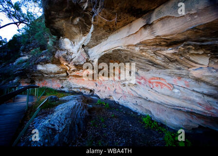 The Tombs, a sacred area used as a burial site by the Aboriginal inhabitants of the region.   Vandals and grave robbers had desecrated the spot by 190 Stock Photo