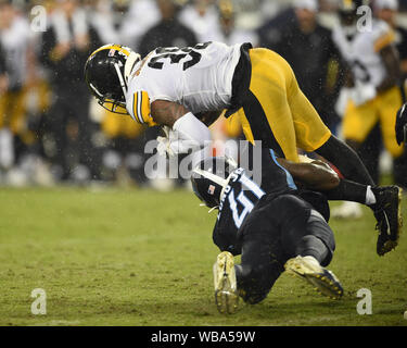 Tennessee Titans linebacker David Long (51) takes his stance during an NFL  football game against the Los Angeles Rams Sunday, Nov. 7, 2021, in  Inglewood, Calif. (AP Photo/Kyusung Gong Stock Photo - Alamy