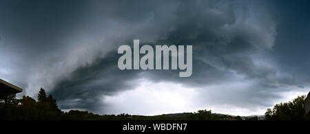spectacular and disturbing shelf cloud Stock Photo