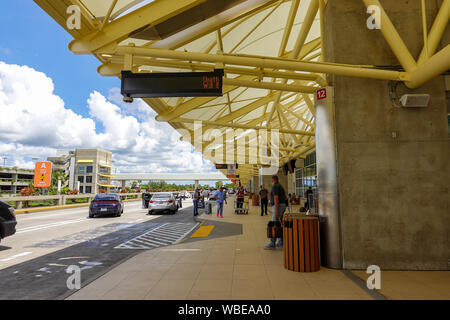 Orlando,FL/USA-8/22/19: Orlando International Airport dropoff area on a sunny summer day. Stock Photo