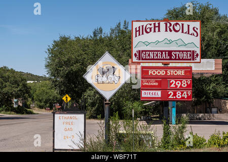 High Rolls General Store sign on Highway 82,  Otero County, New Mexico, USA. Stock Photo