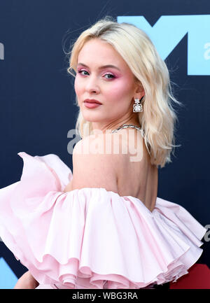 Zara Larsson arrives at the MTV Video Music Awards on Sunday, Sept. 7 ...
