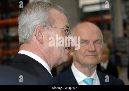 Ferdinand PIECH died at the age of 82 years. Archive photo; Prof. Dr. Martin WINTERKORN, Chairman of the Management Board Volkswagen AG with Dr. Ing. Ferdinand PIECH (right), Chairman of the Supervisory Board Volkswagen AG. Festivities Audi Brussels on 30.05.2007 in the Automotive Park in Brussels/Belgium. | usage worldwide Stock Photo