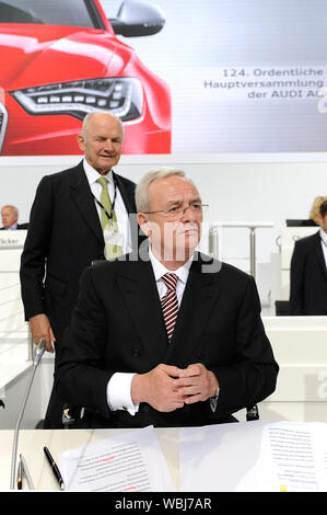 Neckarsulm. 16th May, 2013. Ferdinand PIECH died at the age of 82 years. Archive photo; hi: Ferdinand PIECH, Member of the Supervisory Board, Prof.Dr.Dr.hcmult.Martin WINTERKORN, Chairman of the Supervisory Board, Annual General Meeting 2013 AUDI AG on May 16, 2013 in Neckarsulm. | Usage worldwide Credit: dpa/Alamy Live News Stock Photo