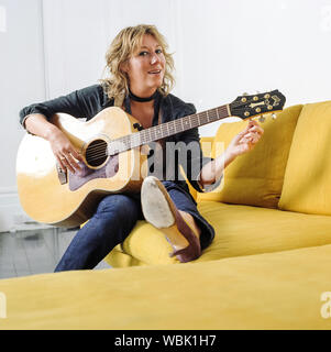 Martha Wainwright photographed on 17th May 2006. Primrose Hill, London, England, United Kingdom. Stock Photo