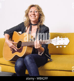 Martha Wainwright photographed on 17th May 2006. Primrose Hill, London, England, United Kingdom. Stock Photo