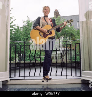 Martha Wainwright photographed on 17th May 2006. Primrose Hill, London, England, United Kingdom. Stock Photo