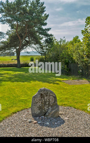 dornoch-sutherland-scotland-the-witch-s-stone-commemorating-the-burning