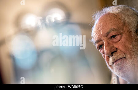 Berlin, Germany. 27th Aug, 2019. Dieter Hallervorden, director of the Schlosspark-Theater in Steglitz, presents the programme for the 2019/20 season at a press event. Credit: Paul Zinken/dpa/Alamy Live News Stock Photo