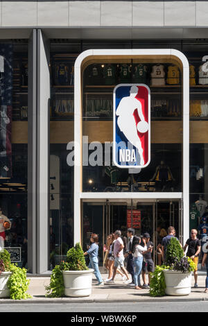 NBA Flagship Store, 545 Fifth Avenue, NYC 2022 Stock Photo - Alamy