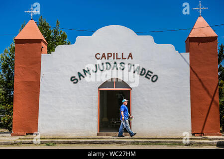 Chapel of San Judas Tadeo. daily life in the town of Esqueda, Sonora, Mexico. The community was founded in 1900 as a railway station by the leader of the revolutionary movement, Enrique Esqueda Orosco. Esqueda is a town in the Borders municipality located in the north of the Mexican state of Sonora, in the Sierra Madre Occidental region. (© Photo: LuisGutierrez / NortePhoto.com) Capilla de San Judas Tadeo.  vida cotidiana en el pueblo de Esqueda, Sonora, Mexico. La comunidad fue fundado en el año de 1900 como una estación de ferrocarril por el caudillo del movimiento revolucionario, Enrique Es Stock Photo