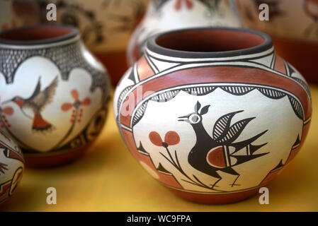 工芸品 Indian handmade pottery Native American Indian Pottery>Zia Pueblo Indian Pottery