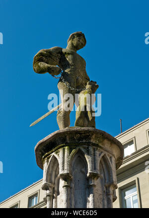 Medieval Bärenplatz statue above fountain on . Old Town, Bern, Switzerland Stock Photo