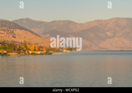 Shellan Washington Sunrise views of the shores of Chelan Lake, Washington, USA Stock Photo ...