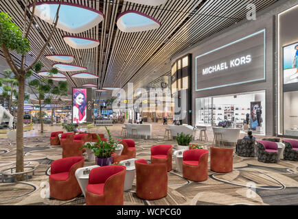 Shops in the departure lounge at Changi Airport, Singapore Stock Photo