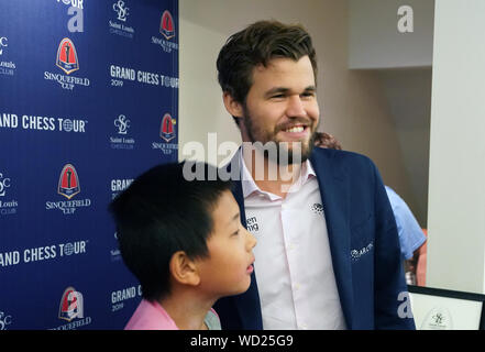 St. Louis, United States. 28th Aug, 2019. Chess Grand Master Magnus Carlsen  of Norway, makes a move during the final round of play against Grand Master  Maxime Vachier-Lagrave of France in the