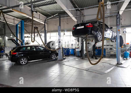 Moscow, Russia, November 11,2022: Bardahl XTS 5W40 Engine Oil Stock Photo -  Alamy