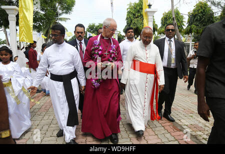 Negombo, Sri lanka. 29th Aug, 2019. The Archbishop of Canterbury Justin Welby (L) and archbishop of Colombo Cardinal Malcolm Ranjith (R) at St. Sebastian's church in Katuwapitiya village, Negombo, Sri Lanka, August. 29, 2019. Credit: Pradeep Dambarage/ZUMA Wire/Alamy Live News Stock Photo