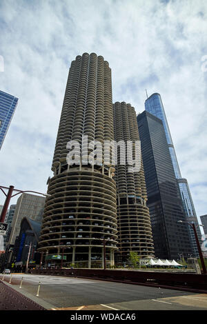 marina city and 330 north wabash formerly the ibm building at the dearborn street bridge chicago illinois united states of america Stock Photo