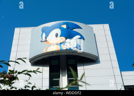 Sonic the Hedgehog on SEGA Europe HQ, 27 Great West Road, Brentford, Middlesex, UK Stock Photo