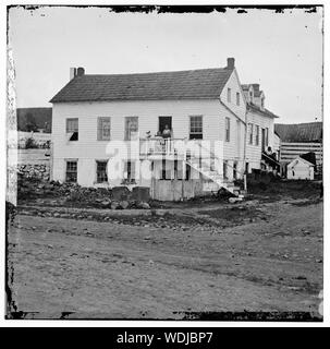 Gettysburg, Pennsylvania. John L. Burns cottage. (Burns seated in doorway) Stock Photo