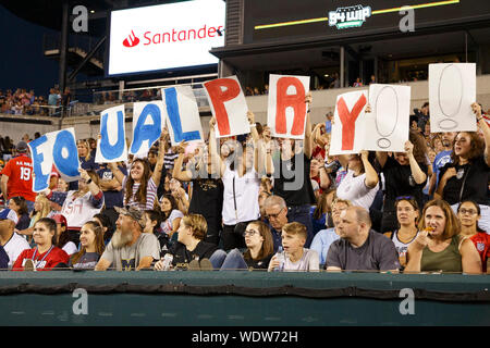 Philadelphia, Pennsylvania, USA. 29th Aug, 2019. August 29, 2019: Fan with the sign spelling out ''Equal Pay!!'' during the Victory Tour match between Portugal and the United States at Lincoln Financial Field in Philadelphia, Pennsylvania. Christopher Szagola/CSM Credit: Cal Sport Media/Alamy Live News Stock Photo