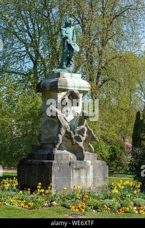 France, Meurthe et Moselle, Nancy, Parc de la Pepiniere (Pepiniere public garden) next to Stanislas square (former royal square) built by Stanislas Lescynski, King of Poland and last Duke of Lorraine in the 18th century, listed as World Heritage by UNESCO, statue of Claude Gellee dit Le Lorrain (1892) by Auguste Rodin Stock Photo