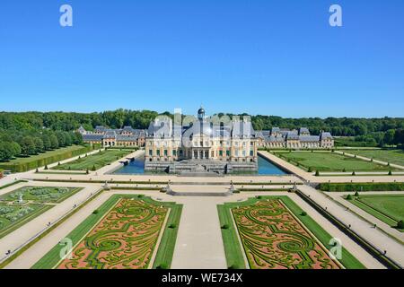 France, Seine et Marne, Maincy, the castle and the gardens of Vaux le Vicomte (aerial view) Stock Photo