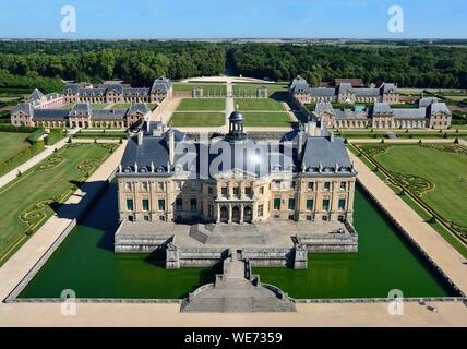 France, Seine et Marne, Maincy, the castle and the gardens of Vaux le Vicomte (aerial view) Stock Photo