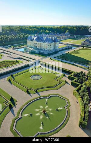 France, Seine et Marne, Maincy, the castle and the gardens of Vaux le Vicomte (aerial view) Stock Photo