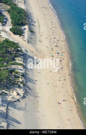 France, Gironde, Bassin d'Arcachon, La Teste de Buch, Dune de Pilat (aerial view) Stock Photo