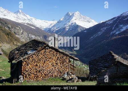 Switzerland, Valais Canton, Val d'Herens, Village of Evolene, Volovron Stock Photo