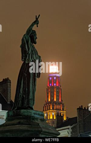 France Somme Amiens Saint Michel Square Statue Of Pierre L Ermite france-somme-amiens-saint-michel-square-statue-of-pierre-l-ermite