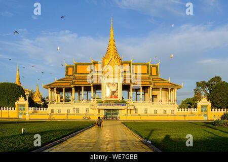 Cambodia, Phnom Penh, the Royal Palace, residence of the King of Cambodia, built in 1860 Stock Photo