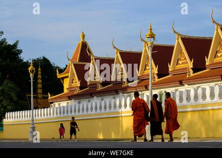 Cambodia, Phnom Penh, the Royal Palace, residence of the King of Cambodia, built in 1860, inner wall Stock Photo