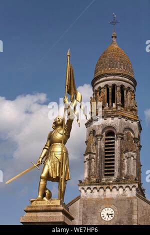France, Vendee, Saint Martin des Tilleuls, Bell tower of St. Martin and Joan of Arc statue Stock Photo