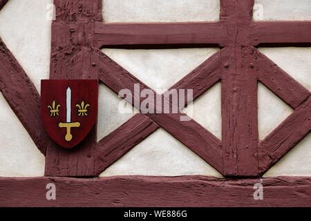 France, Morbihan, Josselin, half-timbered house, coat of arms Stock Photo