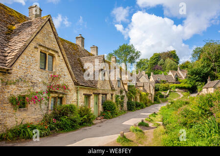 Arlington Row Bibury Cotswolds Gloucestershire england uk gb Europe Stock Photo