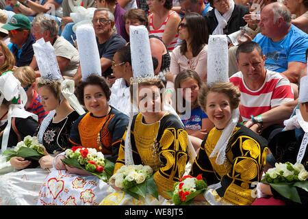 France, Finistere, Pont l'Abbe embroidery festival, The queens and their bridesmaids Stock Photo