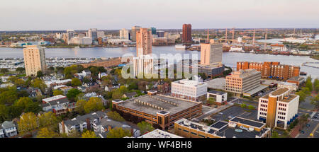 The Elizabeth River cuts through the Virginia towns of Portsmouth and Norfolk Stock Photo