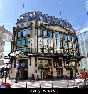 Restoration and remodeling of La Samaritaine Department store, rue de Rivoli, Paris, France Stock Photo