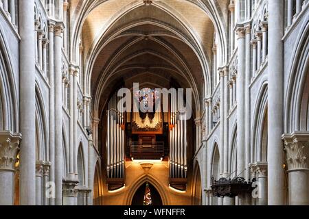 Switzerland, Canton of Vaud, Lausanne, city center, Notre Dame Cathedral, nave and modern organ, unique instrument in the world of Jean Christophe Geiser Stock Photo