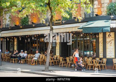 France, Paris, 15th arrondissement, intersection of Rue de Vaugirard and Rue de la Convention Stock Photo