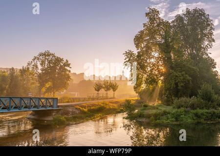 France, Somme, Valley of the Somme, Long, the banks of the Somme in the early morning, along the river Stock Photo