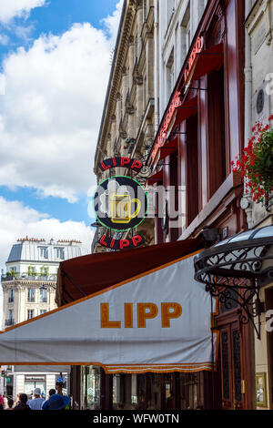 The brasserie Lipp in Paris Stock Photo