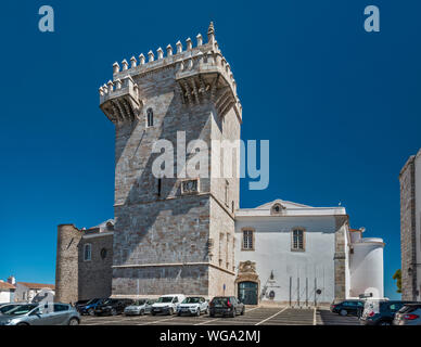 Torre das Tres Coroas, Manueline style, at castle, now Pousada de Santa Rainha Isabel, in Estremoz, Evora district, Alentejo Central, Portugal Stock Photo