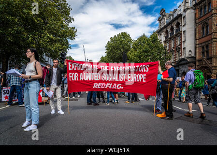 Expropriate the expropriators for a united socialist Europe banner, Protest against the suspension of Parliament, London, UK, 31/08/2019 Stock Photo