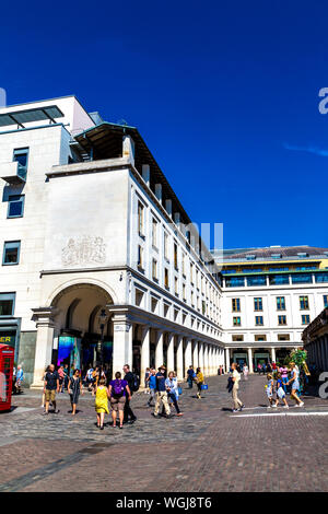 Royal Opera House in Covent Garden, London, UK Stock Photo