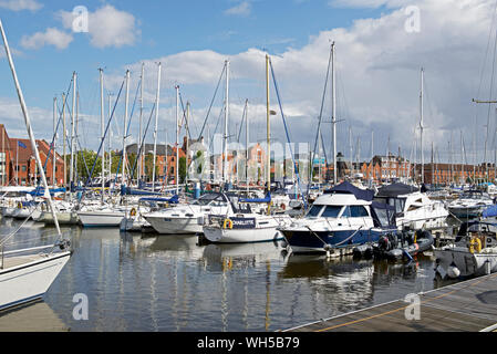 Hull Marina, Kingston upon Hull, East Riding of Yorkshire, England UK ...